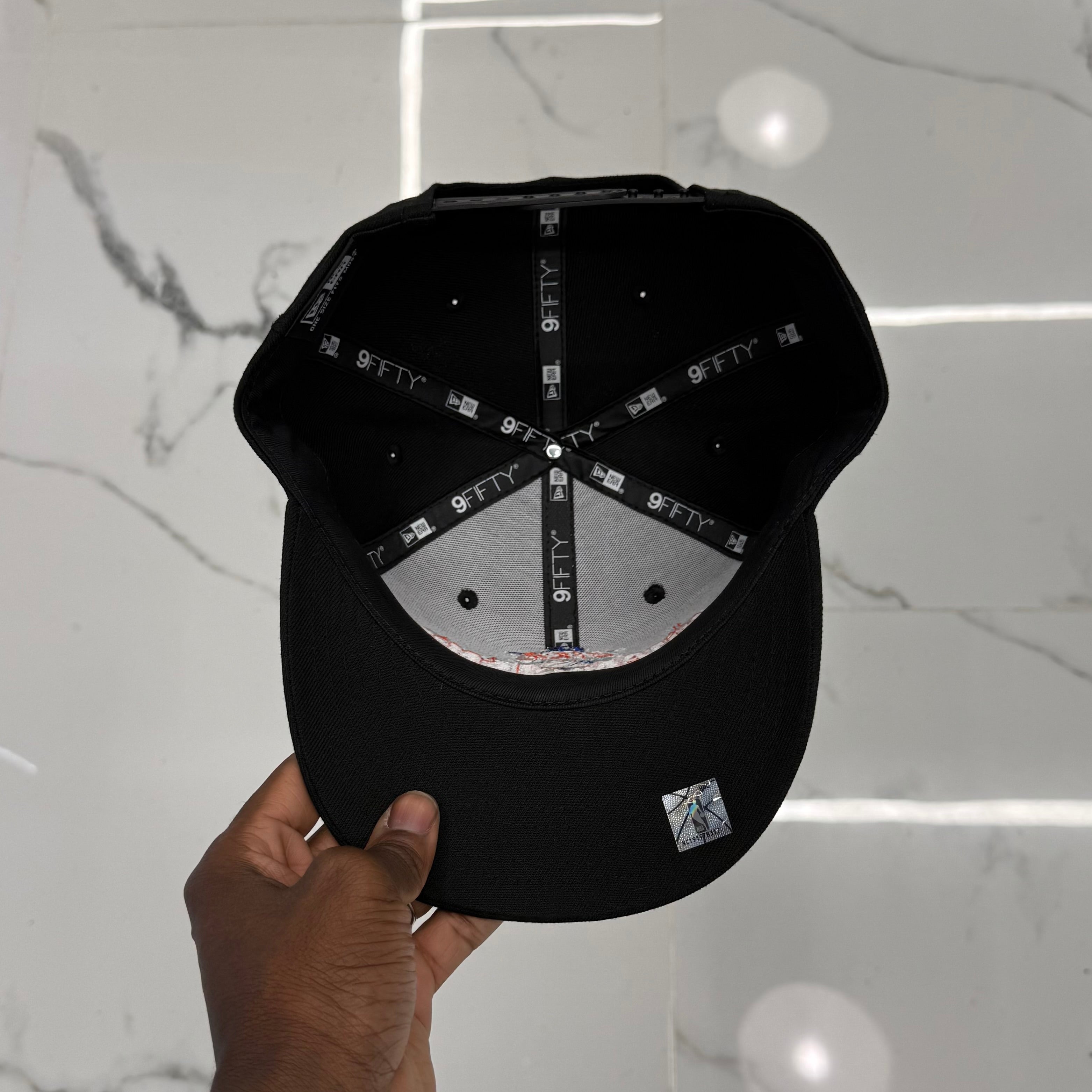 New York Knicks NBA 2026 Finals Triangle Black 950 Classic Snap Back