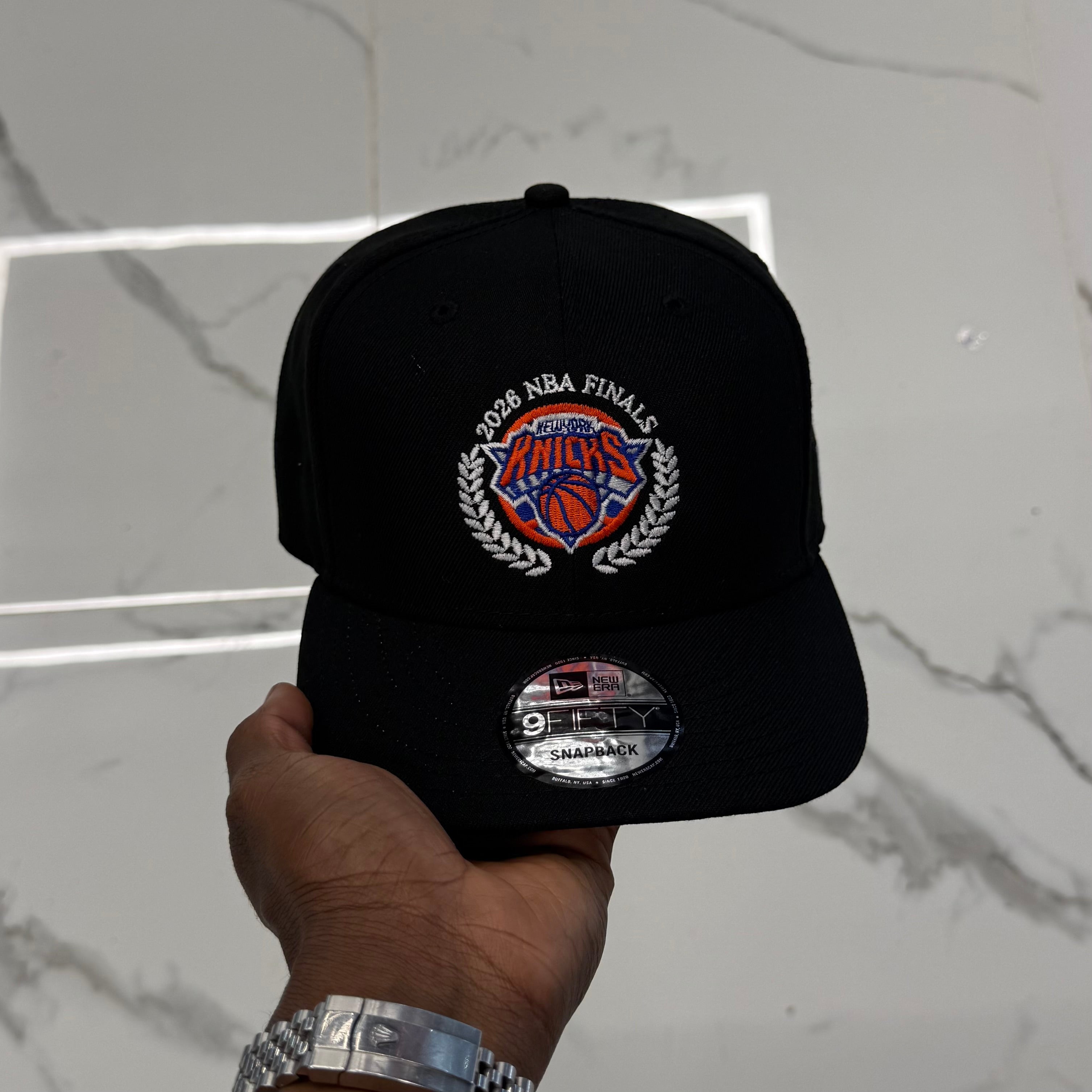 New York Knicks NBA 2026 Finals Leaves Black 950 Classic Snap Back