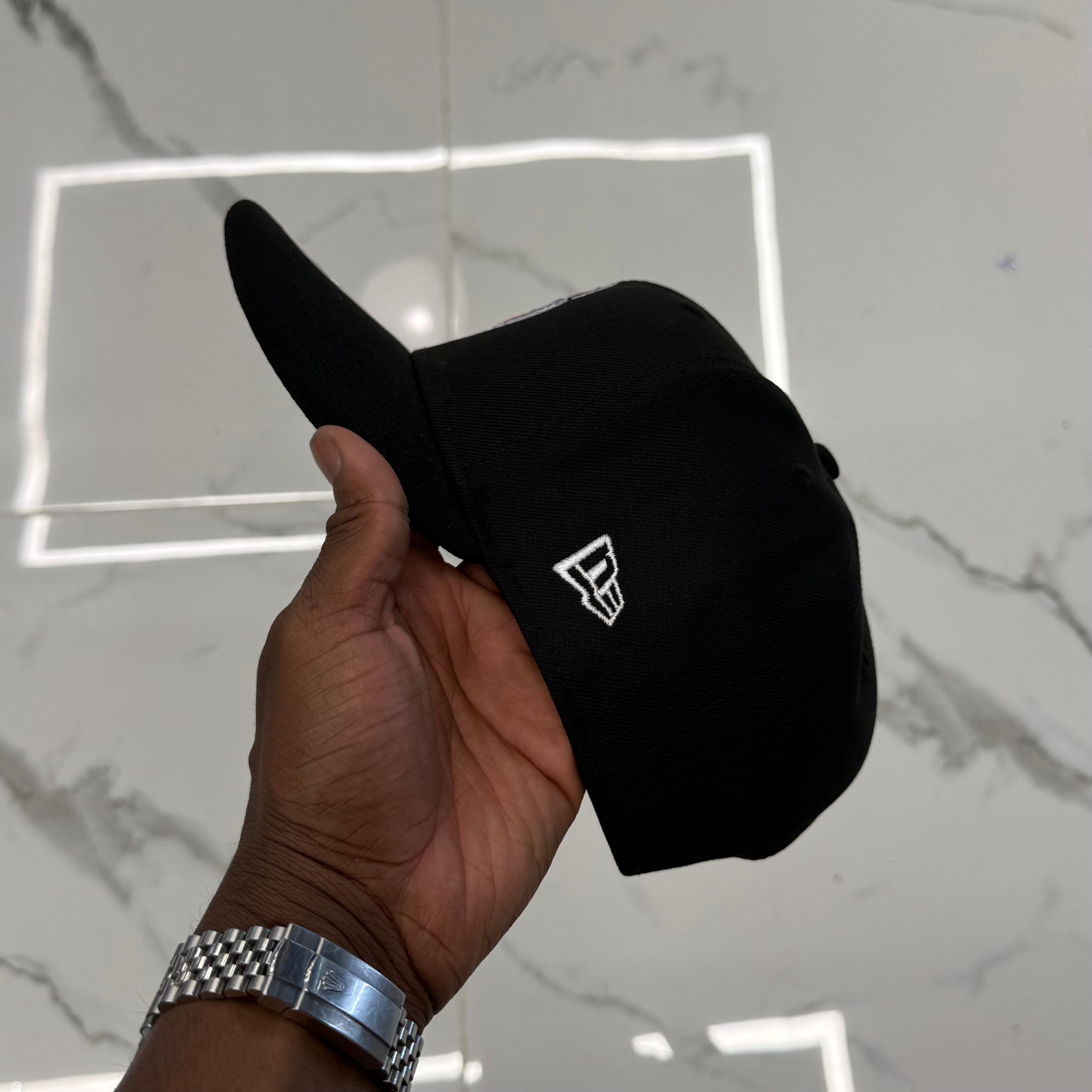 New York Knicks NBA 2026 Finals Leaves Black 950 Classic Snap Back