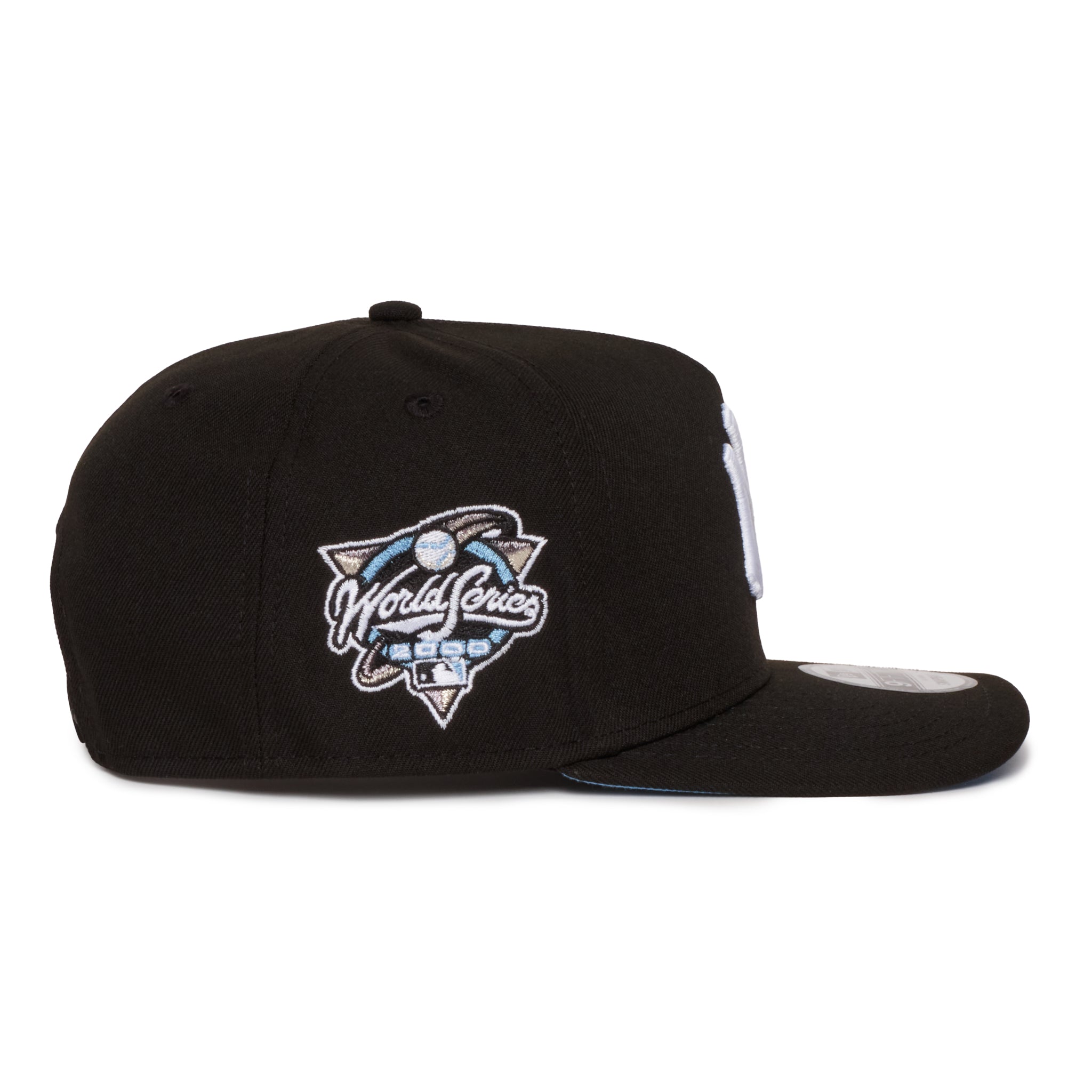 New York Yankees Black Sky Heart 950 AFrame 2000 WS Patch  Snap Back