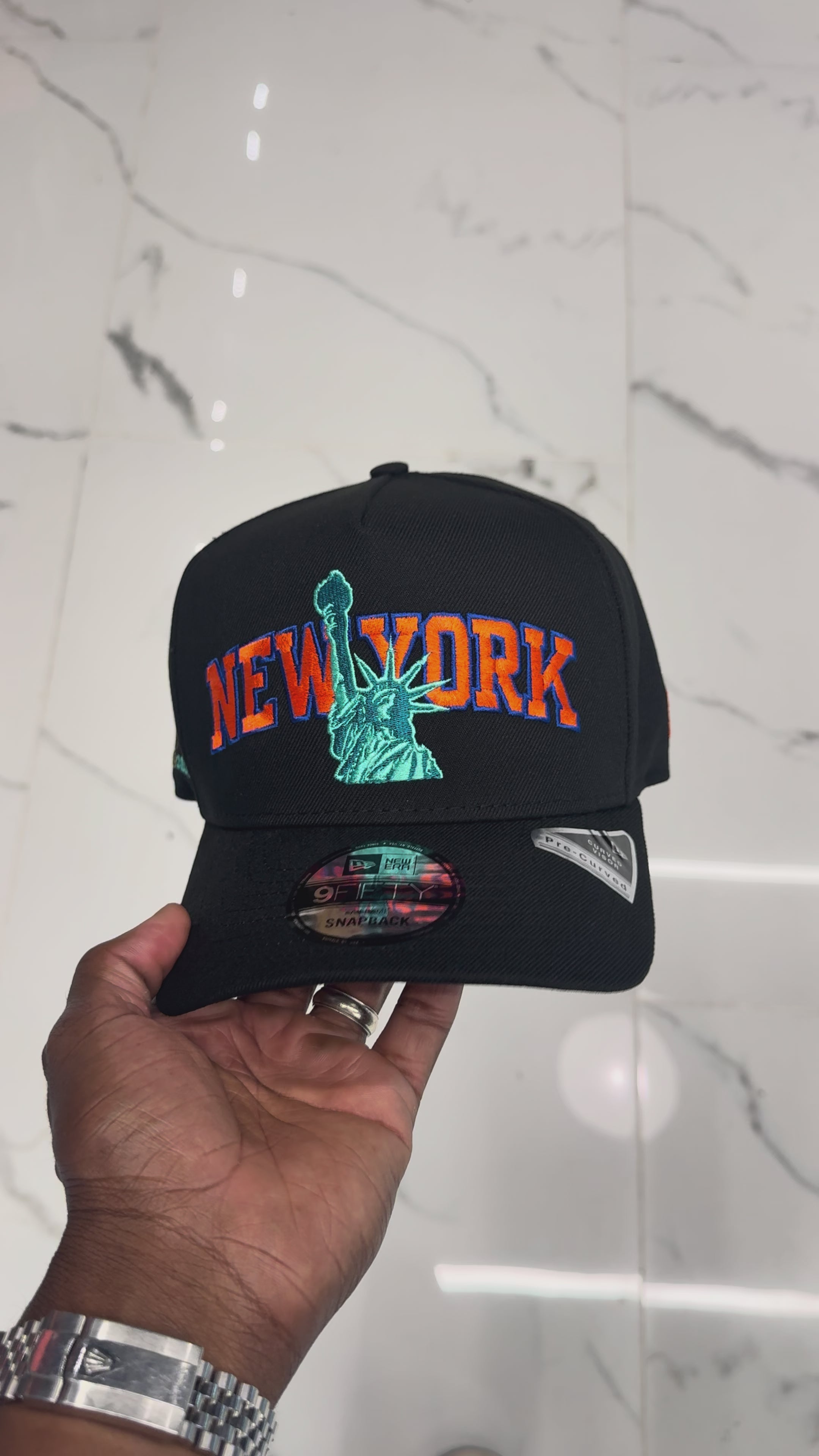New York Knicks Black Statue Of Liberty 950 AFrame 2026 Champs Snap Back